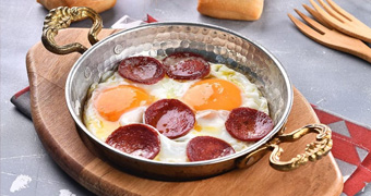 Kasap Sucuklu Yumurta