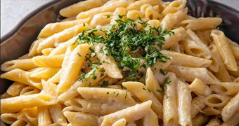 Pesto Soslu Kremalı Penne
